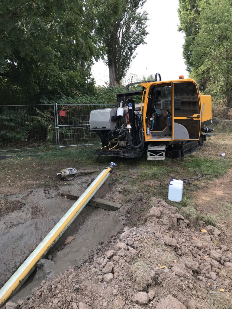 Unterbohrung der Weser mit Trinkwasser, Gas und Abwasserdruckrohrleitungen
